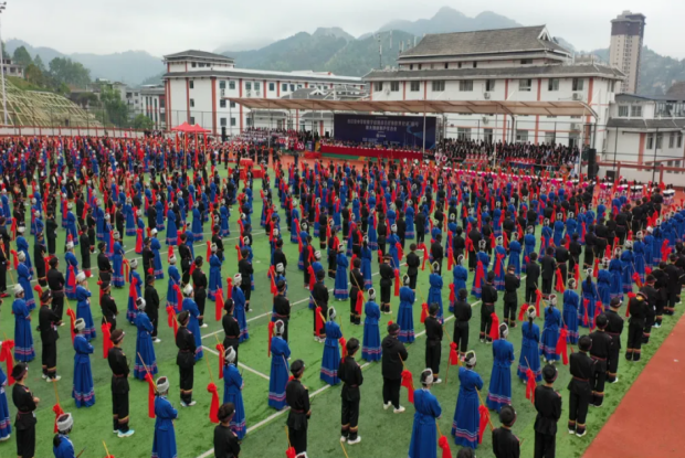 1765211211950854.png 图3:吉尼斯世界纪录芦笙演奏作品现场.png