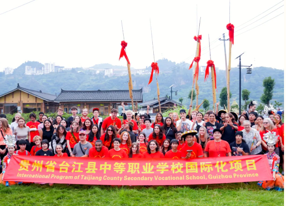 1765211234204596.png 图5:台江职校师生参与国际化交流.png