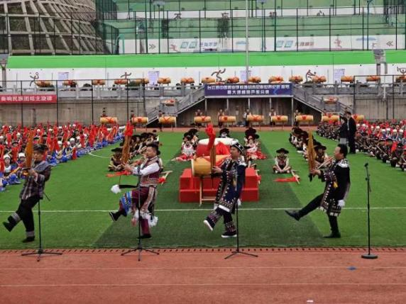 1765211480693327.png 图21:台江职校千人师生团队创吉尼斯记录.png